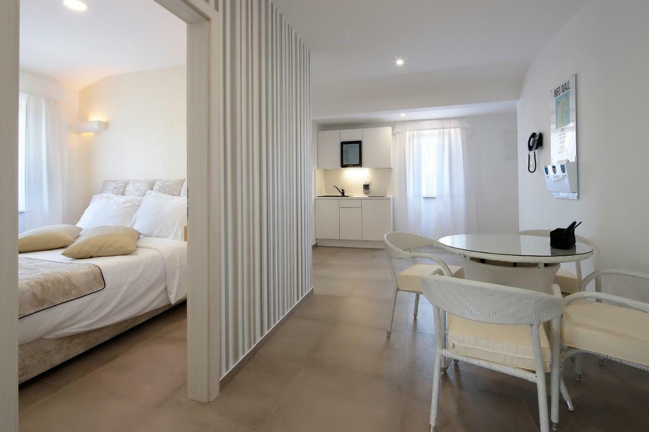 Apartments Vip Residence ピラン エクステリア 写真